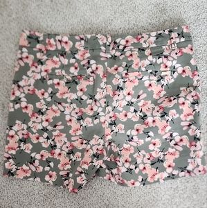 WHBM 5" shorts